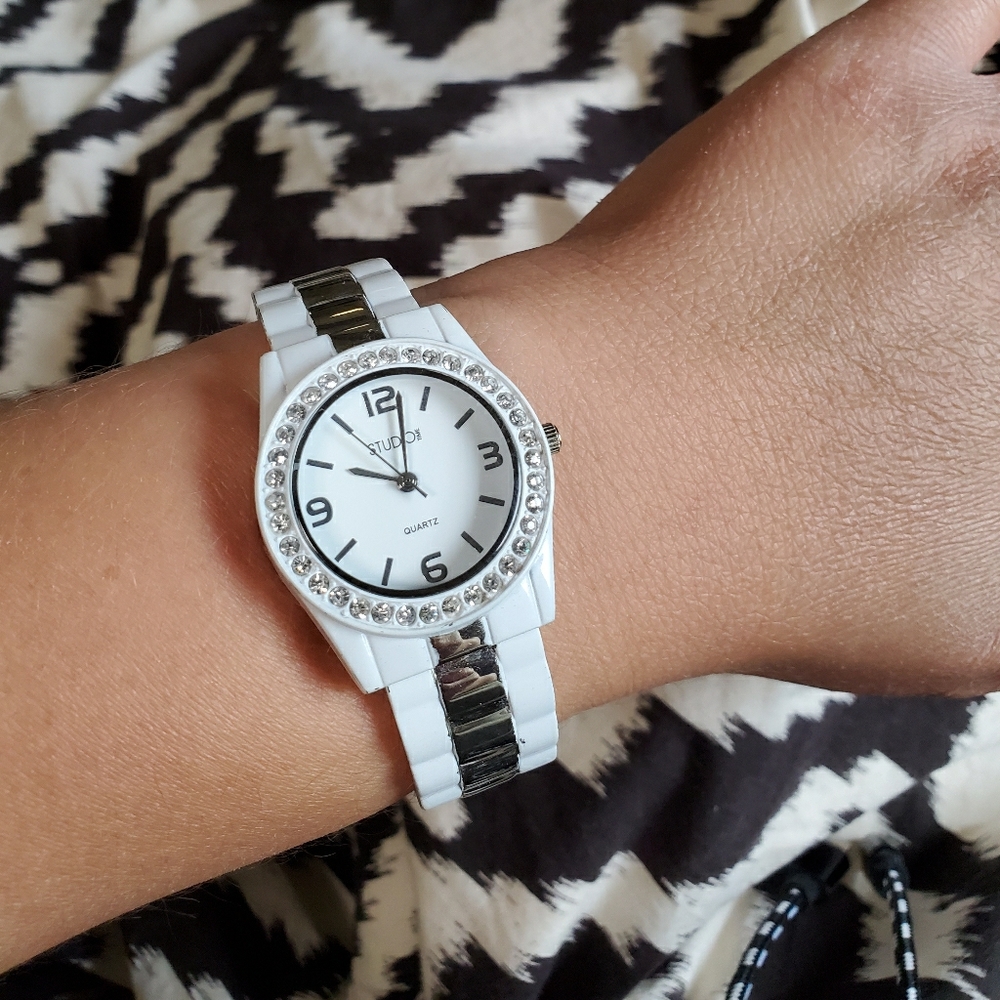 Women's white bracelet rhinestone watch